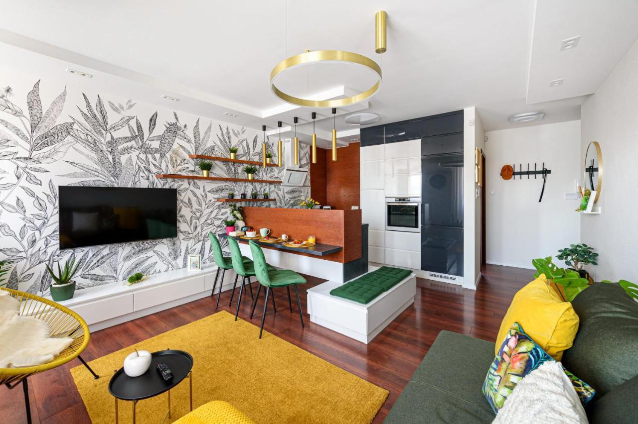 Hid19 Apartman Gyor Belvaros-Free Parking-Terrace Az Rq Vizi Elmenypark Es Gyogyfuerdonel Exterior foto